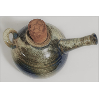 Keramiek gekleurd olielampje, gesigneerd